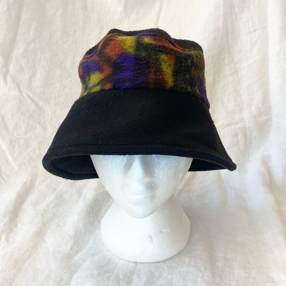 Vintage 90s Fleece Bucket Hat - Picture 6 of 14